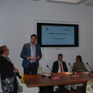 Galleria Immagini Ombre verso la Luce